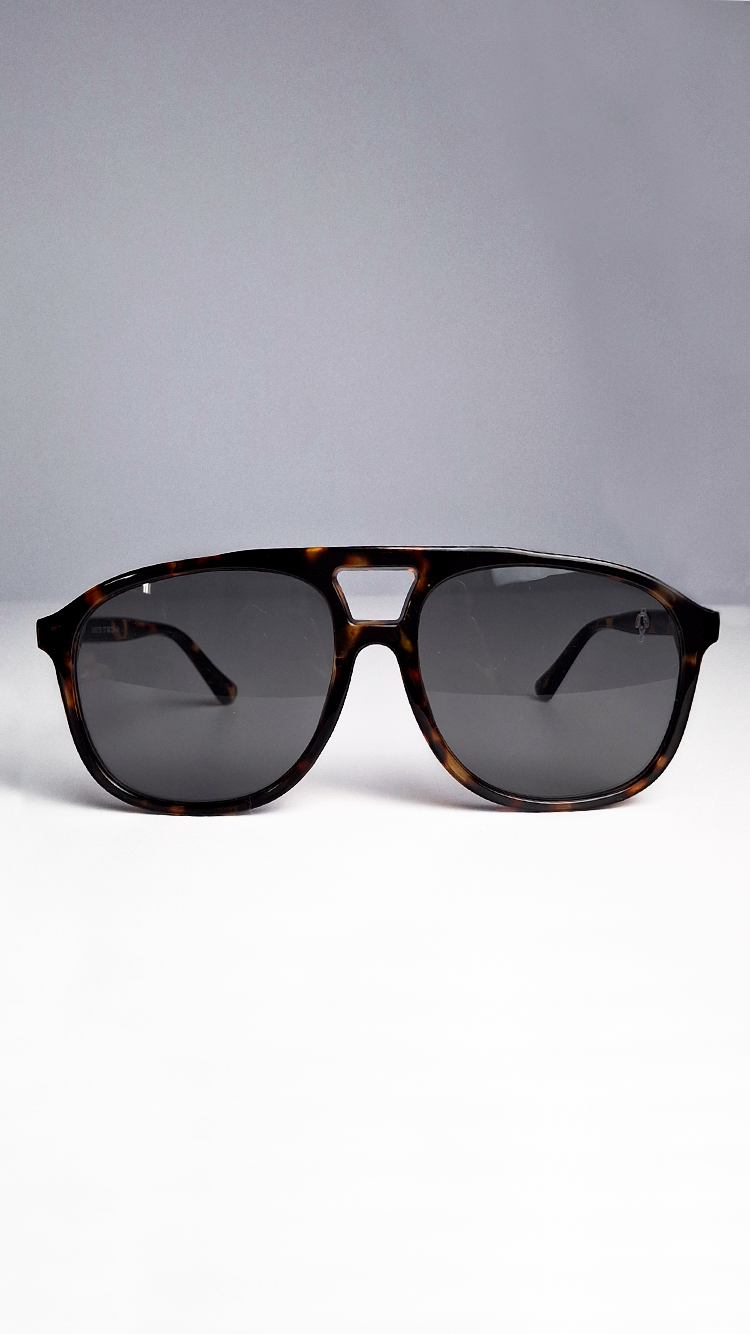 Óculos de Sol Tortoise Lente Cinza IS0608