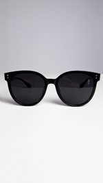 Óculos de Sol Haste Branca Lente Preta RM0116