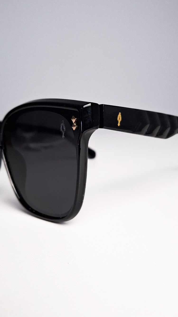 Óculos de Sol Preto Lente Preta RM1015