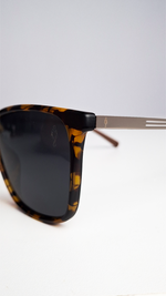Óculos de Sol Tortoise Lente Preta SL1171