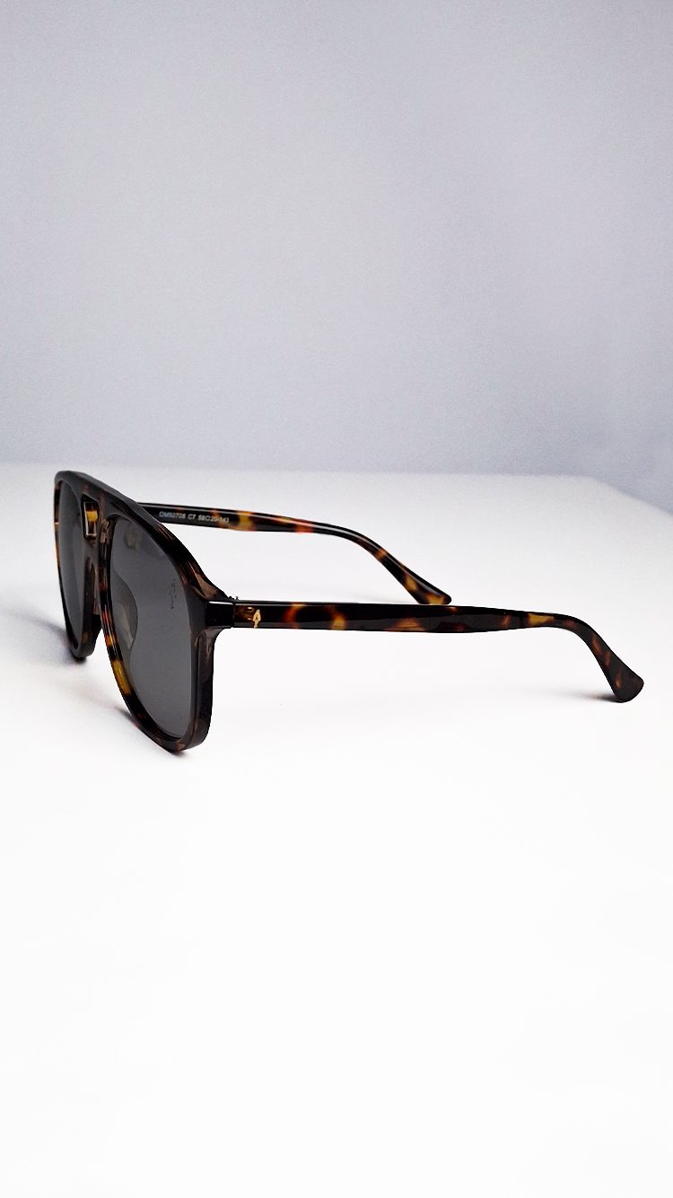 Óculos de Sol Tortoise Lente Cinza IS0608