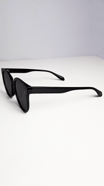Óculos de Sol Haste Branca Lente Preta RM0116