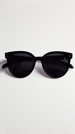 Óculos de Sol Haste Branca Lente Preta RM0116