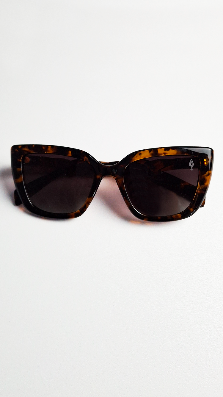 Óculos de Sol Tortoise Lente Degradê Marrom CR1624